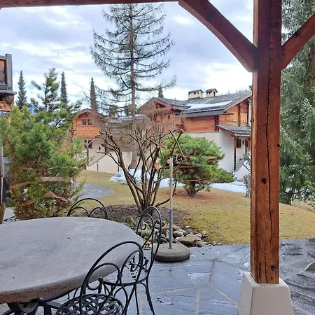 By Quokka 360 - Charming With Private Patio Apartment