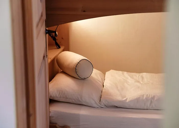 דירה By Quokka 360 - Charming With Private Patio לאקס