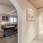 By Quokka 360 - Charming With Private Patio Апартаменты Лакс