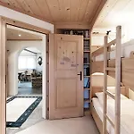 By Quokka 360 - Charming With Private Patio Апартаменты